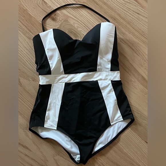 Adore Me Leenah Contour One-Piece Swimsuit Black White Band Size Large - Picture 1 of 5